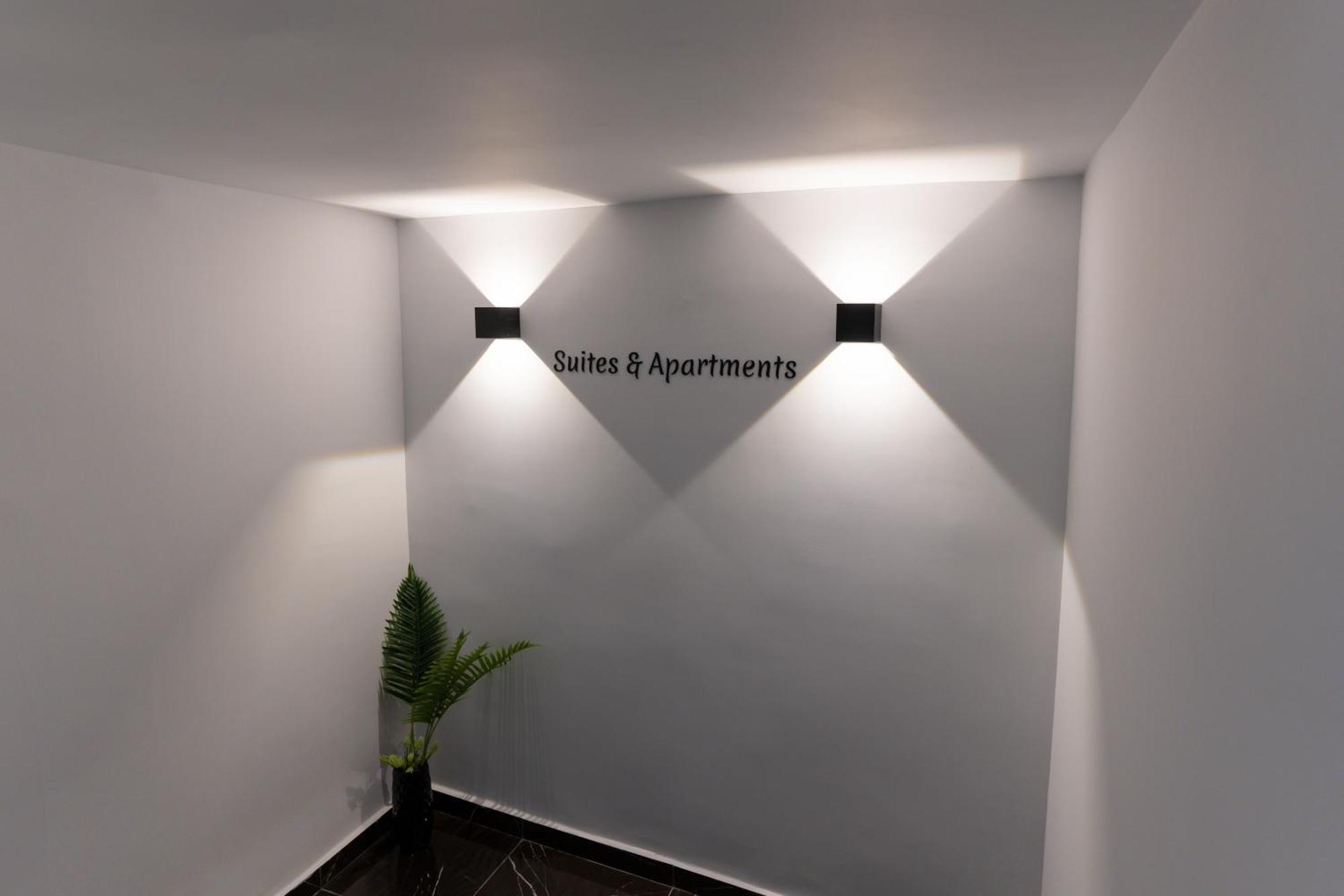 לריסה Δ17 Suites & Apartments מראה חיצוני תמונה